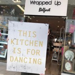 Typo-gra-phy THIS KITCHEN IS FOR DANCING Contemporary