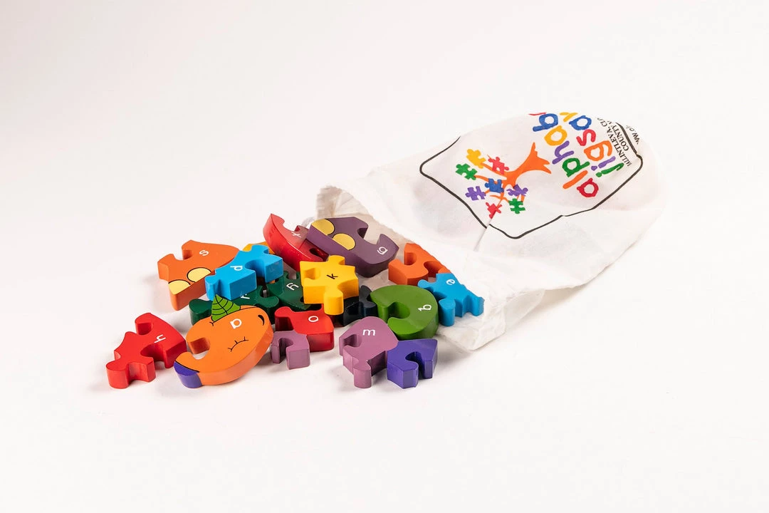 DINOSAUR - Wooden Alphabet Jigsaw Puzzle Alphabet Jigsaws