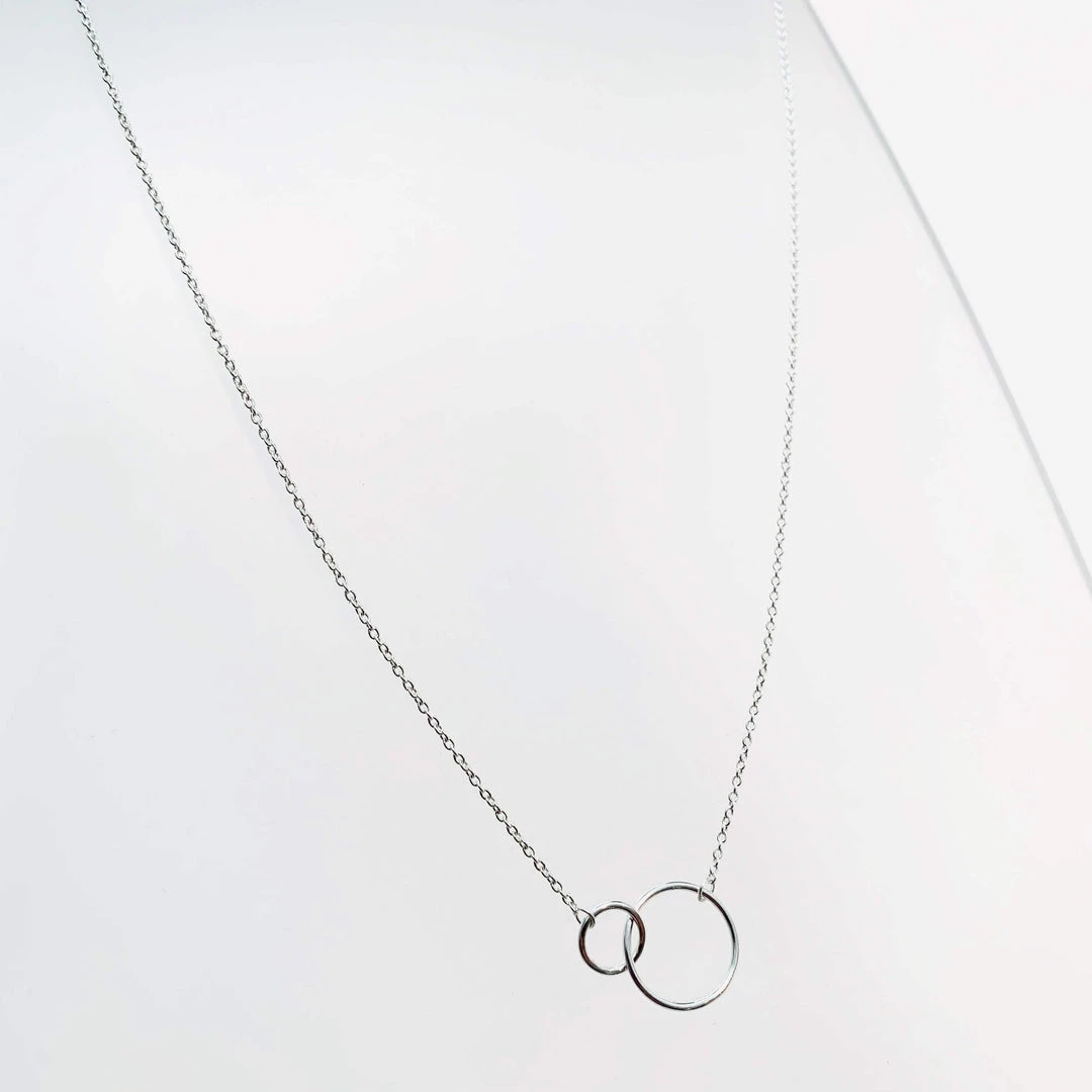 Mary K All Jewellery Silver 2 Circle Short Necklace