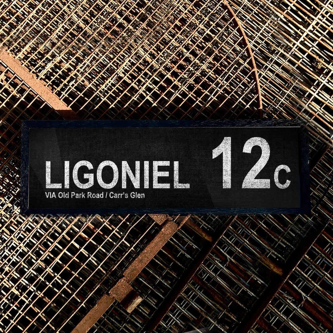 Belfast Canvas Co. Canvas Bus Signs LIGONIEL 12c Via Old Park Rd / Carr's Glen